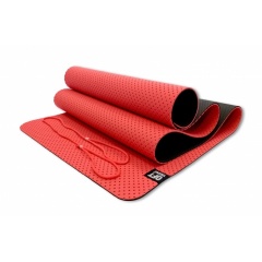 6 мм двухслойный перфорированный красный FT-YGM6-3DT-RED в Саратове по цене 2190 ₽ в категории коврики для йоги и фитнеса Original FitTools